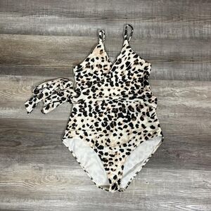 Aerie Women's Cream and Black Swimsuit-one-piece